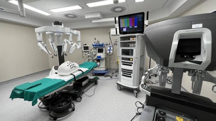 Operating theatre equipped with the Da Vinci robotic system at a leading hospital in Barcelona
